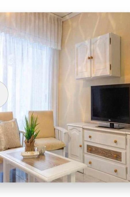 Апартаменты Pink Catia Coqueto Piso Playa Del Cura Торевьиа Экстерьер фото