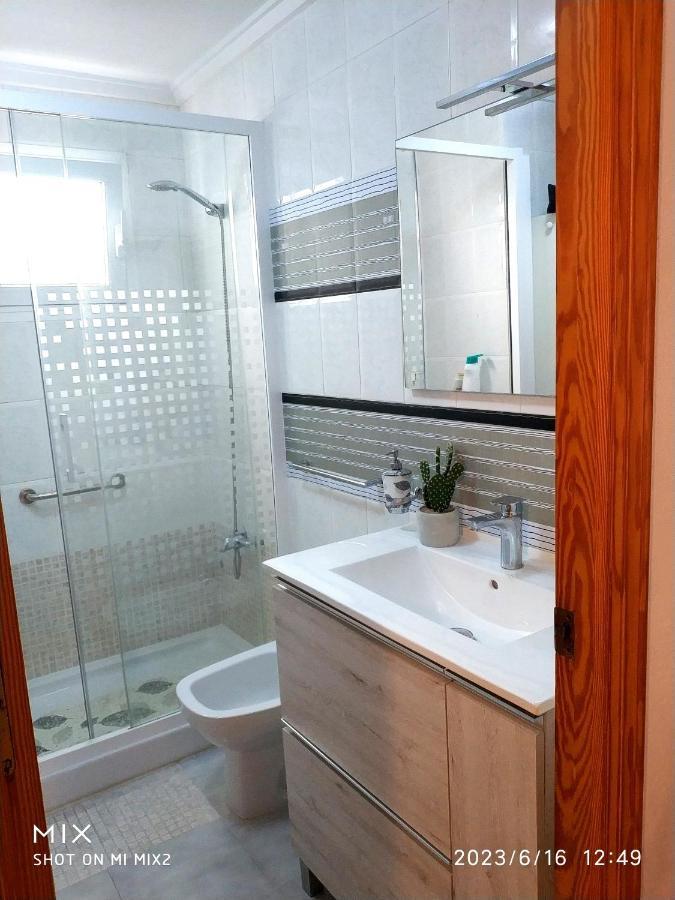 Апартаменты Pink Catia Coqueto Piso Playa Del Cura Торевьиа Экстерьер фото